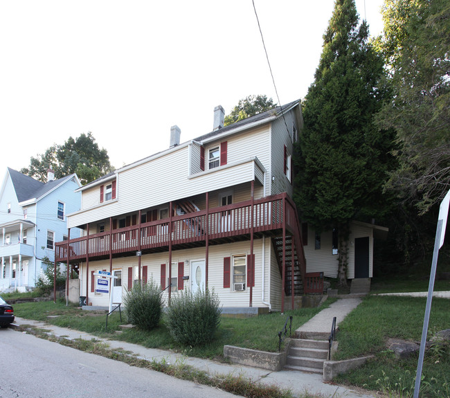 60-62 Merchants Ave in Taftville, CT - Building Photo - Building Photo