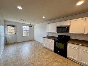9832 Dartmouth Dr in Frisco, TX - Building Photo - Building Photo