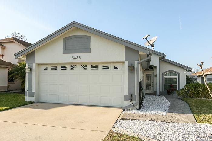 5668 Parkview Lake Dr in Orlando, FL - Building Photo