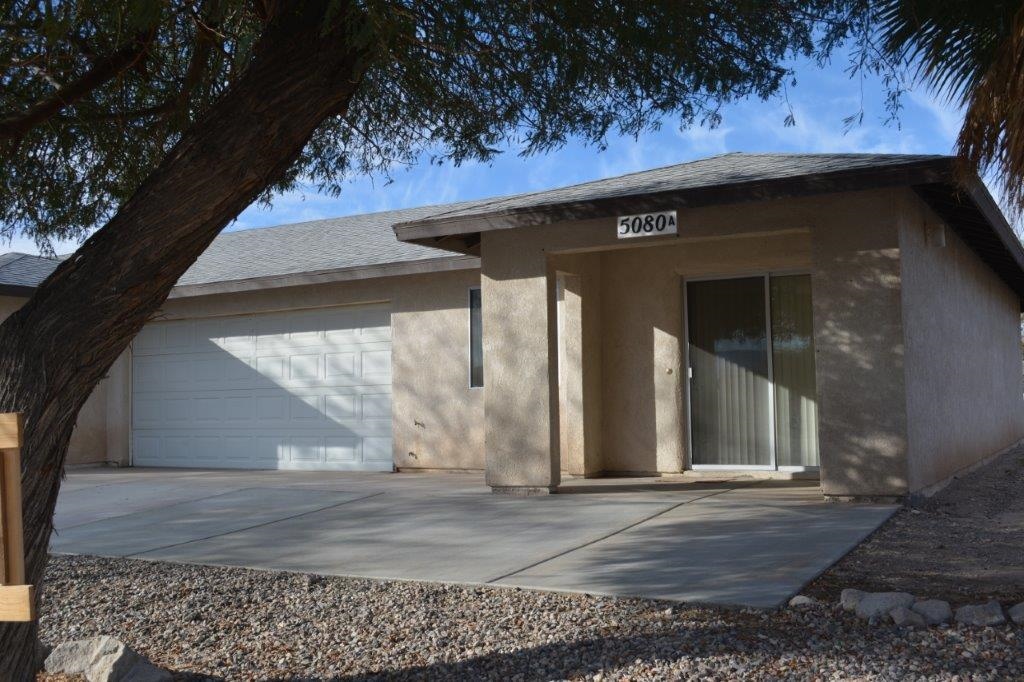 5080-5090 S La Calzada Dr in Fort Mohave, AZ - Foto de edificio