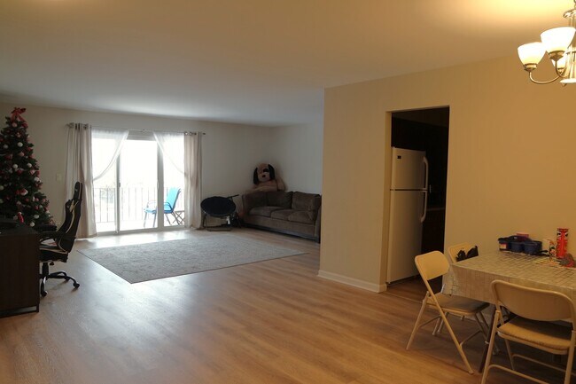 10381 Dearlove Rd in Glenview, IL - Building Photo - Building Photo