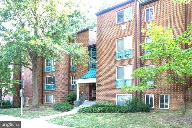 property at 11803 Breton Ct