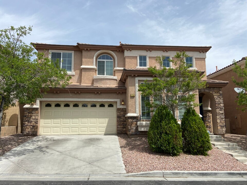 11752 Via Vera Cruz Ct in Las Vegas, NV - Building Photo