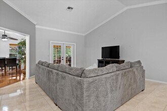 13557 Northumberland Cir in Wellington, FL - Building Photo - Building Photo