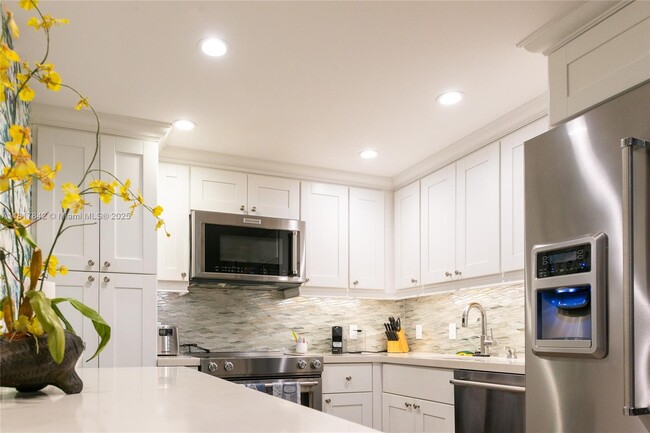 600 Biltmore Way in Coral Gables, FL - Building Photo - Building Photo