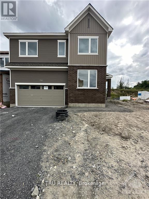 720 Eminence St in Ottawa, ON - Building Photo - Building Photo