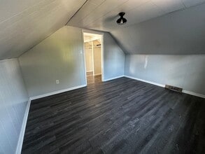 1502 Lake St in Emmetsburg, IA - Building Photo - Building Photo