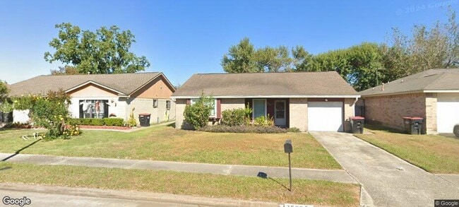 property at 3522 Churchill Gardens Ln