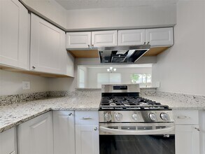 12219 Lennox Gardens Dr in Houston, TX - Building Photo - Building Photo