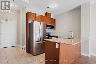 1419 Costigan Rd in Milton, ON - Building Photo - Building Photo
