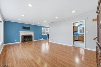 30 Arden Rd in Livingston, NJ - Building Photo - Building Photo