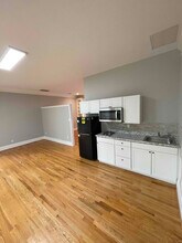 3064 Hicks Rd-Unit -B in Marietta, GA - Building Photo - Building Photo
