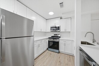 3037 N Southport Ave in Chicago, IL - Building Photo - Building Photo