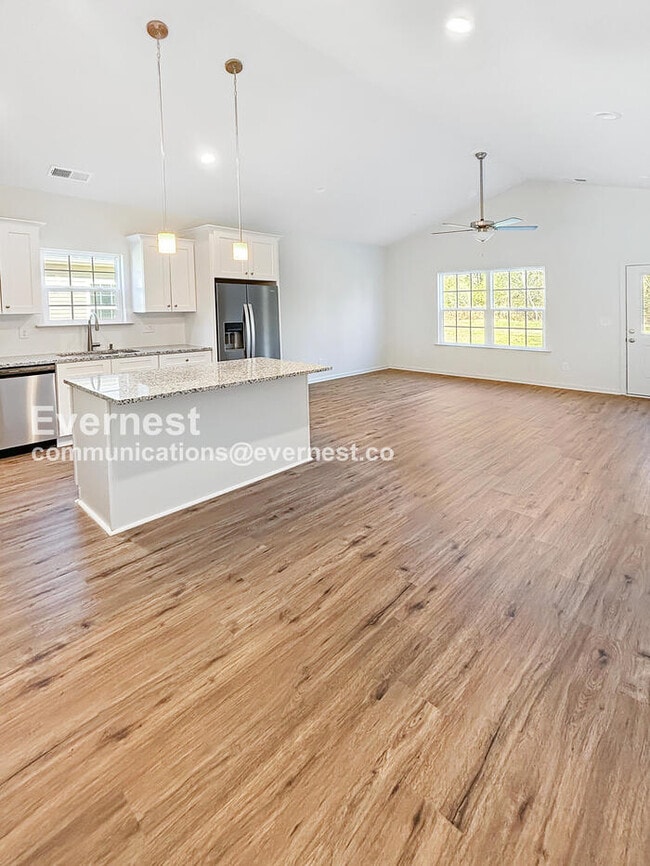 10820 Mt Holly Rd in Charlotte, NC - Building Photo - Building Photo