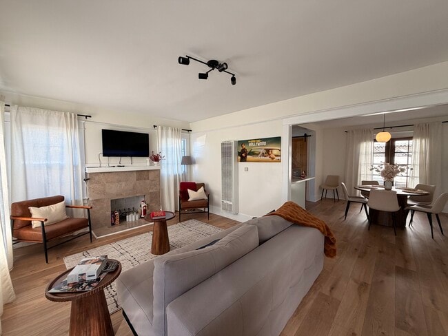 property at 510 N St Andrews Pl