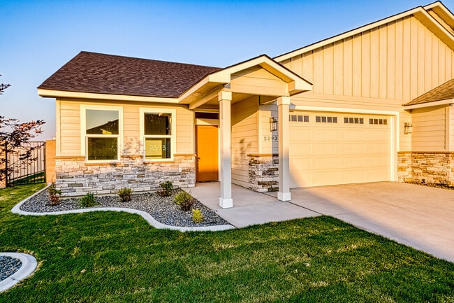 property at 2593 Sunray Ave