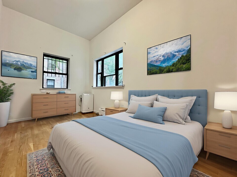 306 W 106th St in New York, NY - Building Photo