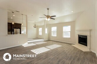 107 Hay Meadow Dr in Crandall, TX - Foto de edificio - Building Photo