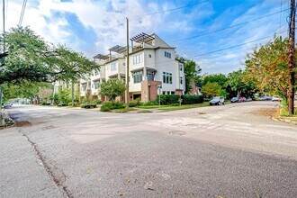 1852 Sul Ross St-Unit -2 in Houston, TX - Building Photo - Building Photo