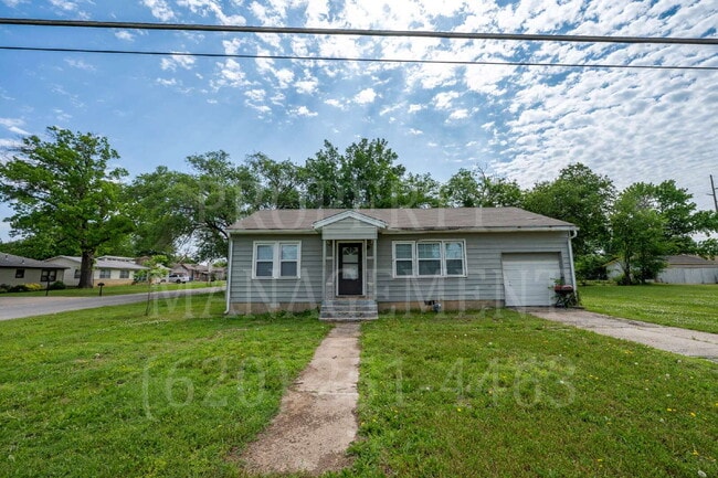 property at 109 N Buckeye St