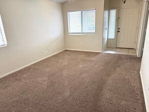 30648 N Royal Oak Way in San Tan Valley, AZ - Building Photo - Building Photo