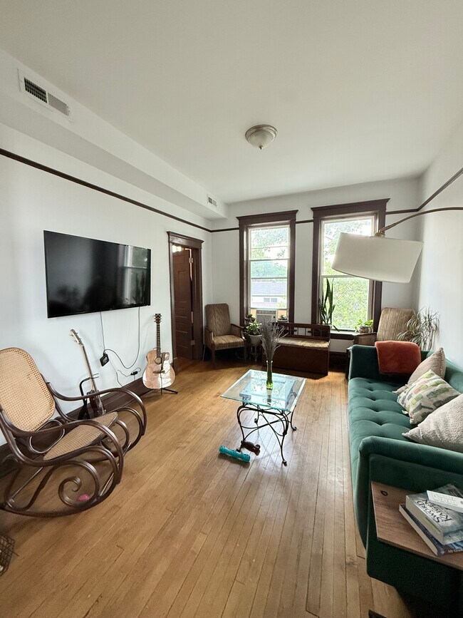 2104 S Washtenaw Ave. in Chicago, IL - Building Photo - Building Photo