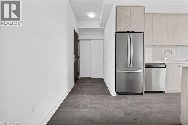 55 Duke St W in Kitchener, ON - Building Photo - Building Photo