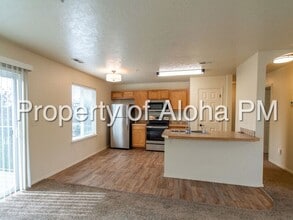 1069 W Pine Ave in Meridian, ID - Building Photo - Building Photo