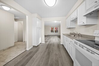 145 Harbor Pond Dr in Meriden, CT - Building Photo - Building Photo