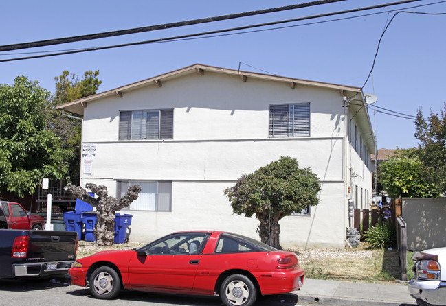 2801 Marina Blvd in San Leandro, CA - Foto de edificio - Building Photo