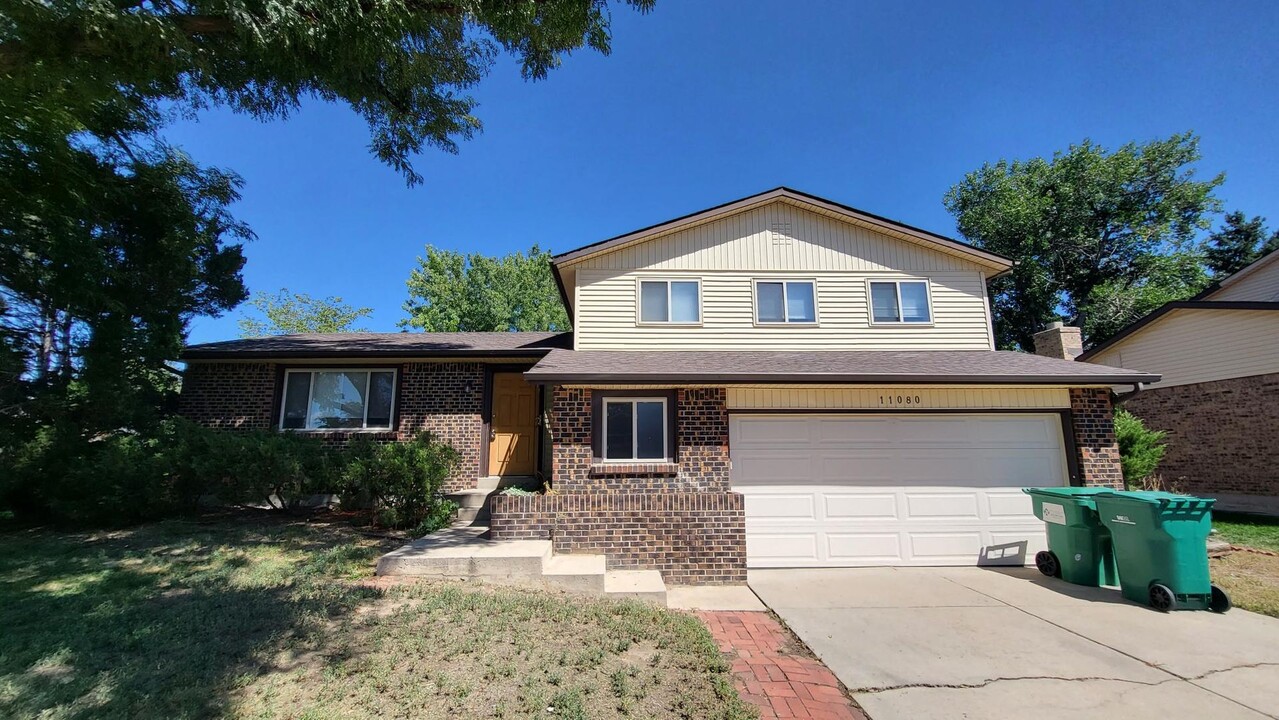 11080 Gray St in Broomfield, CO - Foto de edificio