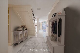 365 Champions Colony III St in Houston, TX - Foto de edificio - Building Photo