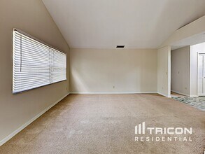 2036 Pompano Pkwy in Orange Park, FL - Building Photo - Building Photo