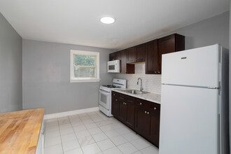 Blackwood Gardens in Blackwood, NJ - Building Photo - Interior Photo