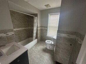 62 1/2 Dickinson St in Binghamton, NY - Building Photo - Building Photo