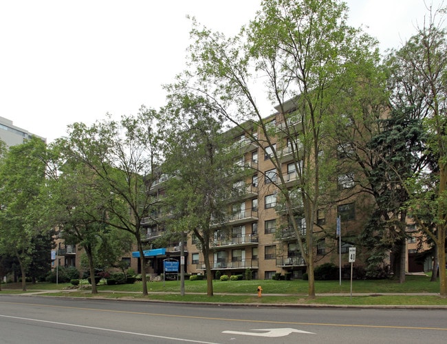 Thorncliffe Park Apartments