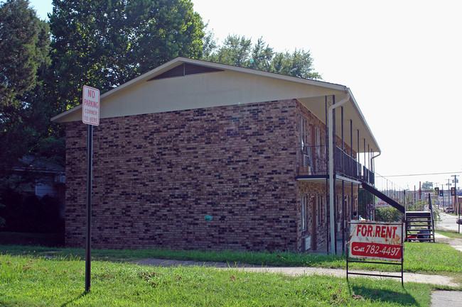 1220 S D St in Fort Smith, AR - Foto de edificio - Building Photo