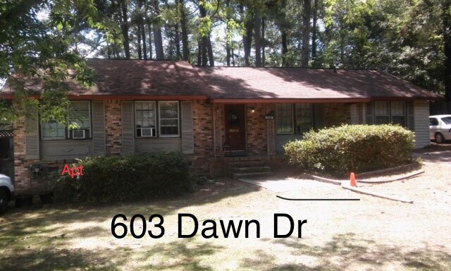 603 Dawn Dr in West Columbia, SC - Building Photo