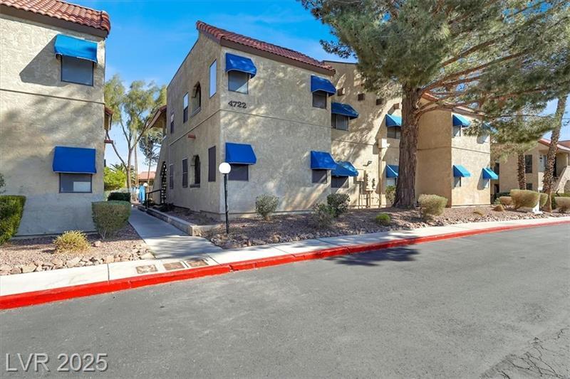 4722 O'Bannon Dr in Las Vegas, NV - Building Photo