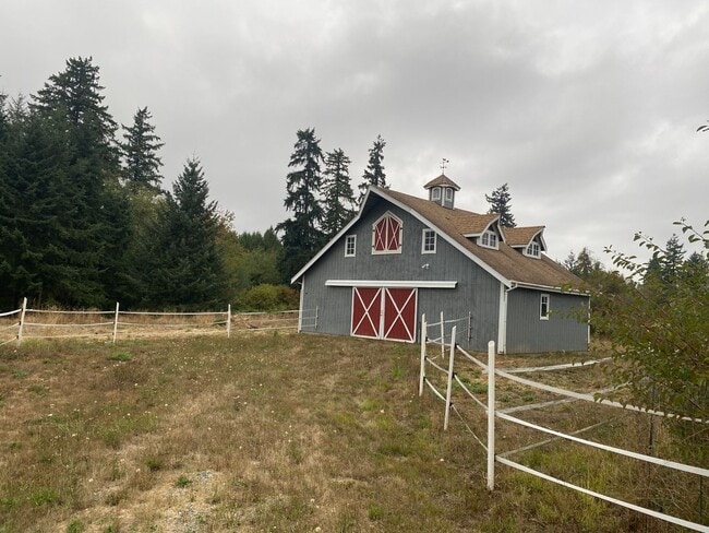 10206 Canyon Rd E in Puyallup, WA - Building Photo - Building Photo