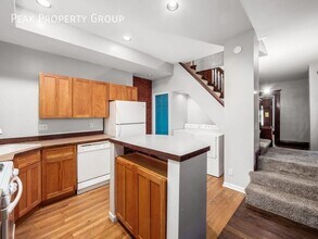 1230 Indianola Ave in Columbus, OH - Building Photo - Building Photo