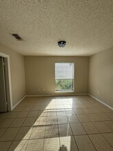 1652 Cedar Lake Dr, Unit D in Baton Rouge, LA - Building Photo - Building Photo