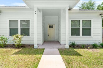 5 Romana Ln, Unit 104 in Mary Esther, FL - Building Photo - Building Photo