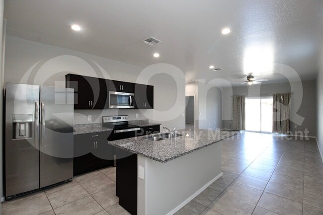 35408 W San Alvarez Ave in Maricopa, AZ - Building Photo - Building Photo