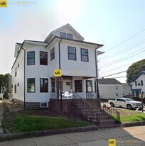 42 George St, Unit 2 in Medford, MA - Building Photo