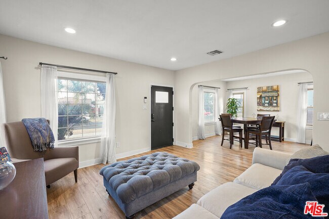1828 W 84th St in Los Angeles, CA - Building Photo - Building Photo