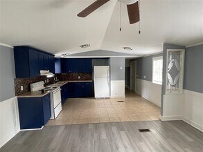 13328 Brigadier Dr in Willis, TX - Building Photo - Building Photo