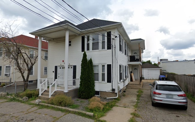33 Tingley St, Unit 2R in Pawtucket, RI - Building Photo - Building Photo