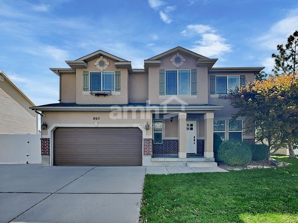 865 Southhampton Dr in North Salt Lake, UT - Foto de edificio