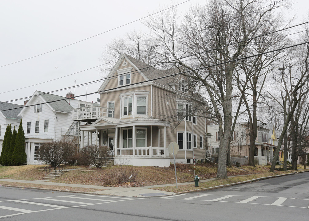 112 N Allen St in Albany, NY - Building Photo